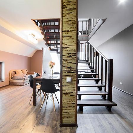 Apartments On Mitny Square 리비프 외부 사진