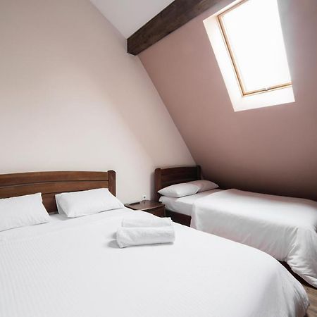Apartments On Mitny Square 리비프 외부 사진